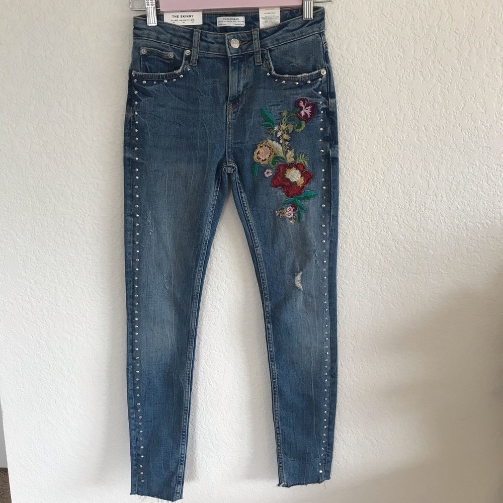 Zara The Skinny with Studs and Embroidery Raw Hem
